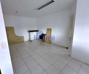 Sala Comercial em RUDGE RAMOS - SAO BERNARDO DO CAMPO por Consulte-nos